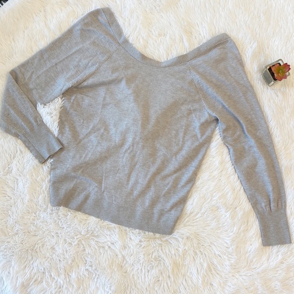 Victorias Secret | Twisted Back Soft Grey Top women’s small - Picture 4 of 9